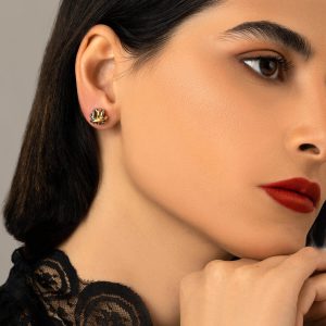 گوشواره طلا میخی دو رنگ و سیاه قلم